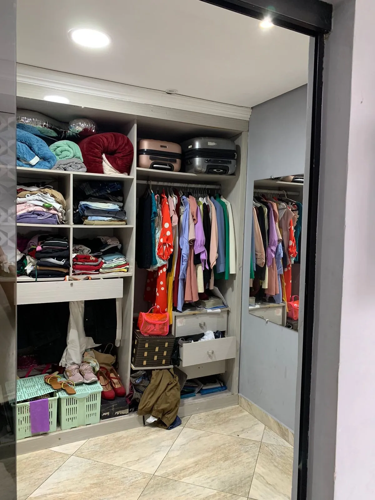 Imagem Casa com Garagem e Salão Comercial à Venda no Jardim Alpes de Sorocaba