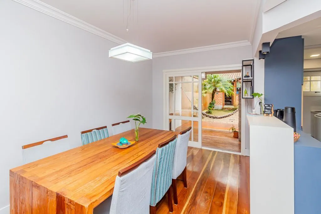 Imagem Casa de 3 dormitórios à venda no Bairro Serraria - Porto Alegre