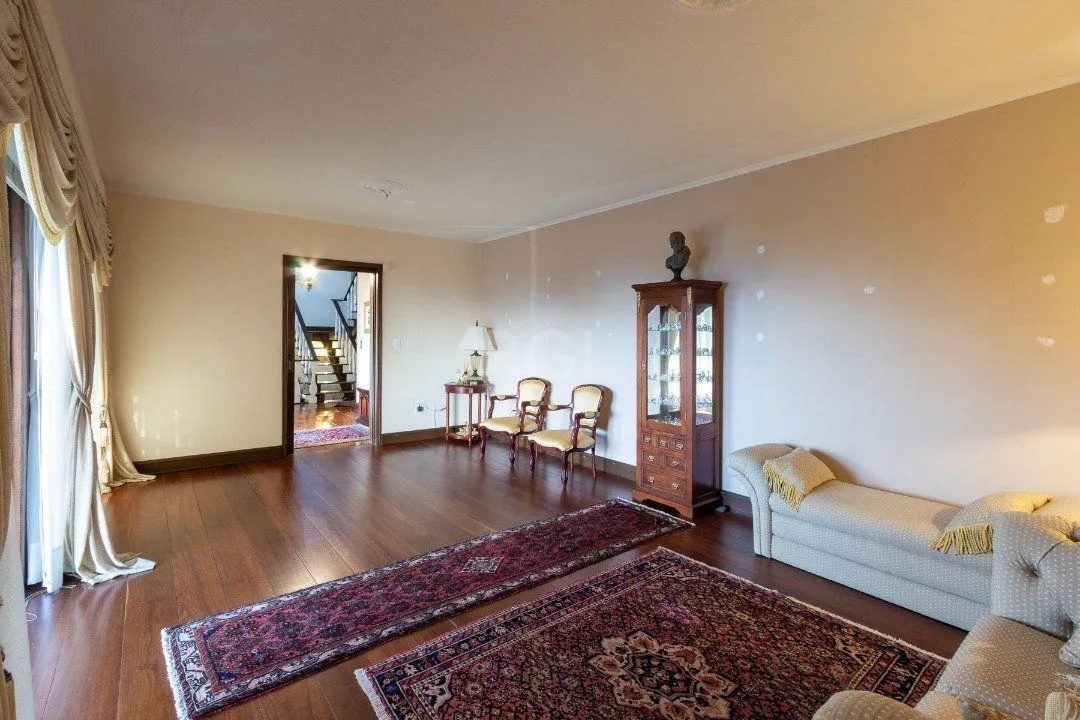 Imagem Casa para Venda - 430m², 4 dormitórios, sendo 2 suites, 4 vagas - Vila Assunção
