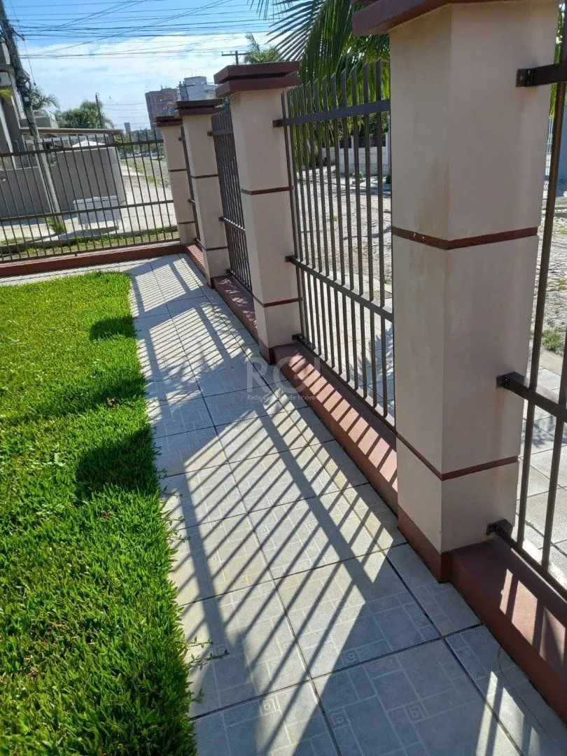 Imagem Casa para venda - 196m², 3 dormitórios - Centro de Torres/RS