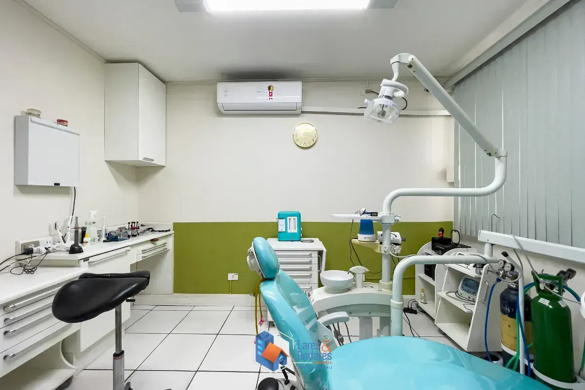 Imagem Conjunto comercial para venda em Cidade Ademar, 361m²