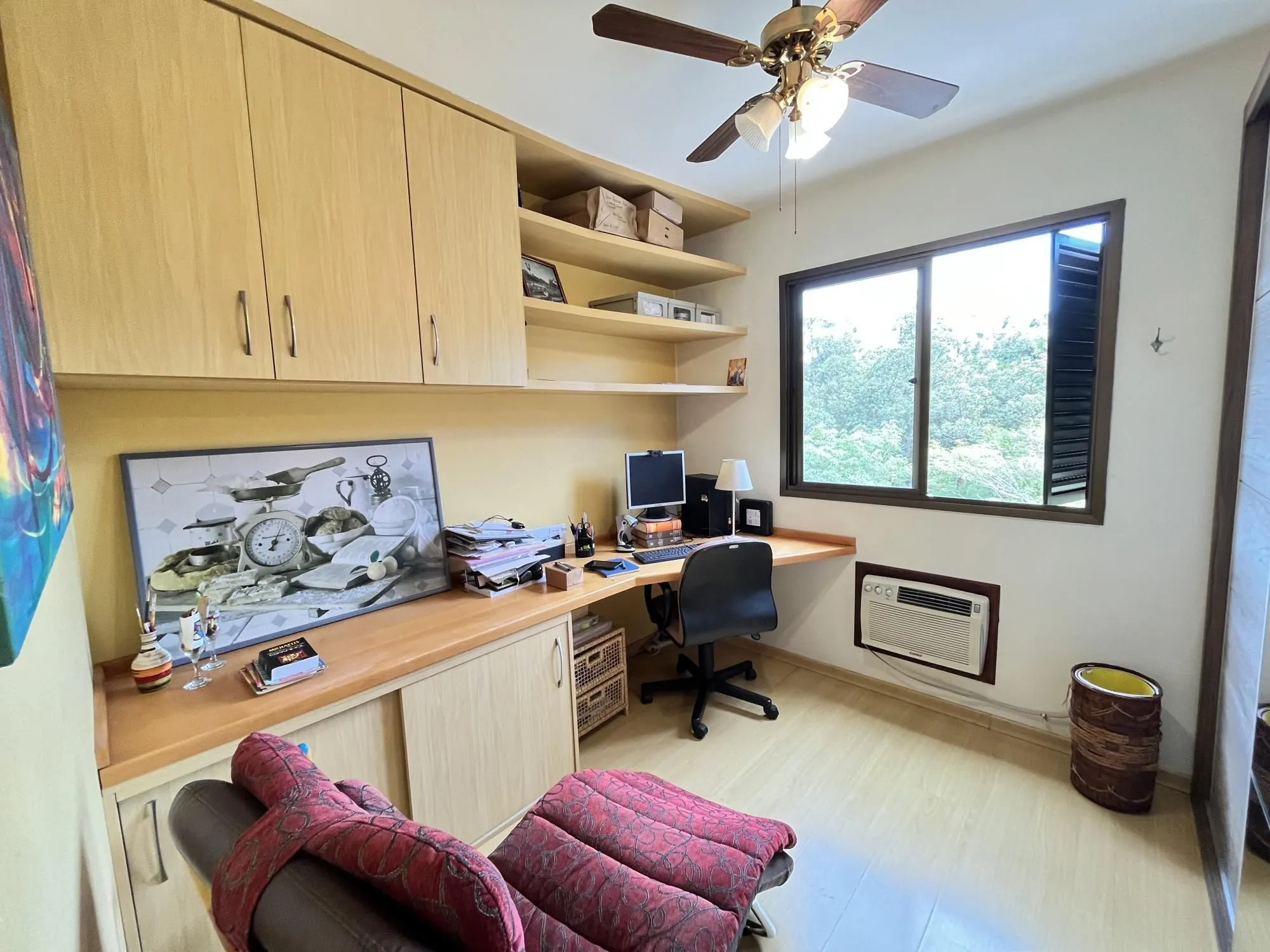 Imagem Apartamento de 2 quartos e 1 vaga de garagem no bairro Jardim Carvalho em POA/RS