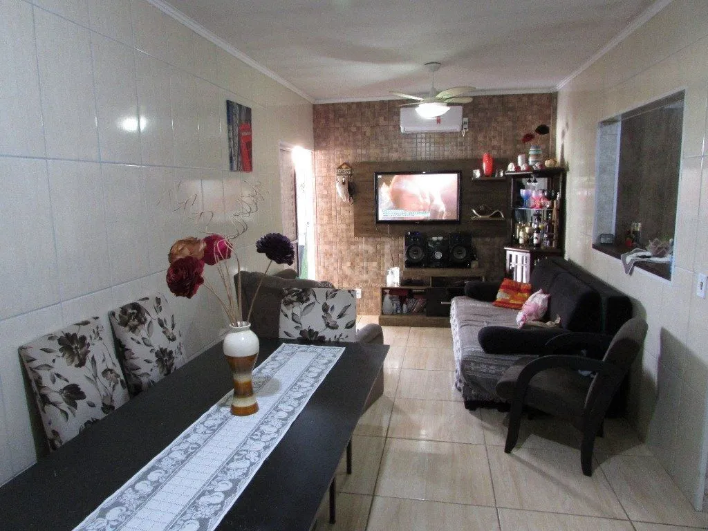 Imagem Casa para Venda - 150m², 3 dormitórios, 2 vagas - Santa Rosa de Lima
