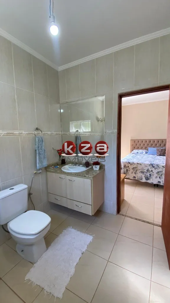Imagem Chácara à venda em Valinhos-SP, Chácaras Alpina: 3 quartos, 1 suíte, 2 salas, 3 banheiros, 3 vagas, 300 m².