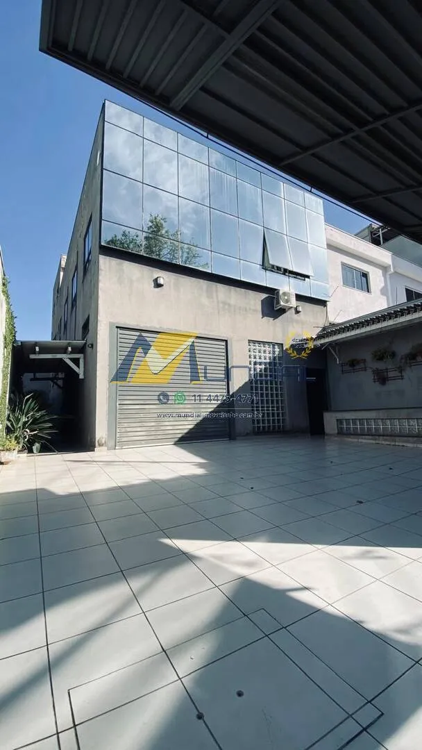 Imagem Galpão Comercial com 399m² à Venda por R$ 2,9 Milhões
