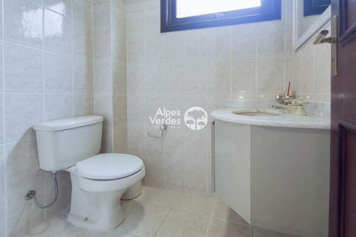 Imagem Vende-se Apartamento em Gramado, com 02 dormitórios