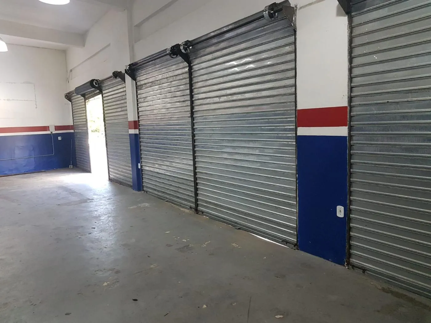 Imagem Comercial para Venda em Petrópolis / RJ no bairro Bingen