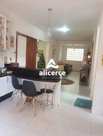 Imagem Casa à venda com 3 quartos 1 suíte, 243m² em Córrego Grande Florianópolis