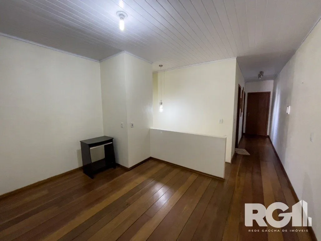Imagem Casa 4 dormitórios na Azenha.