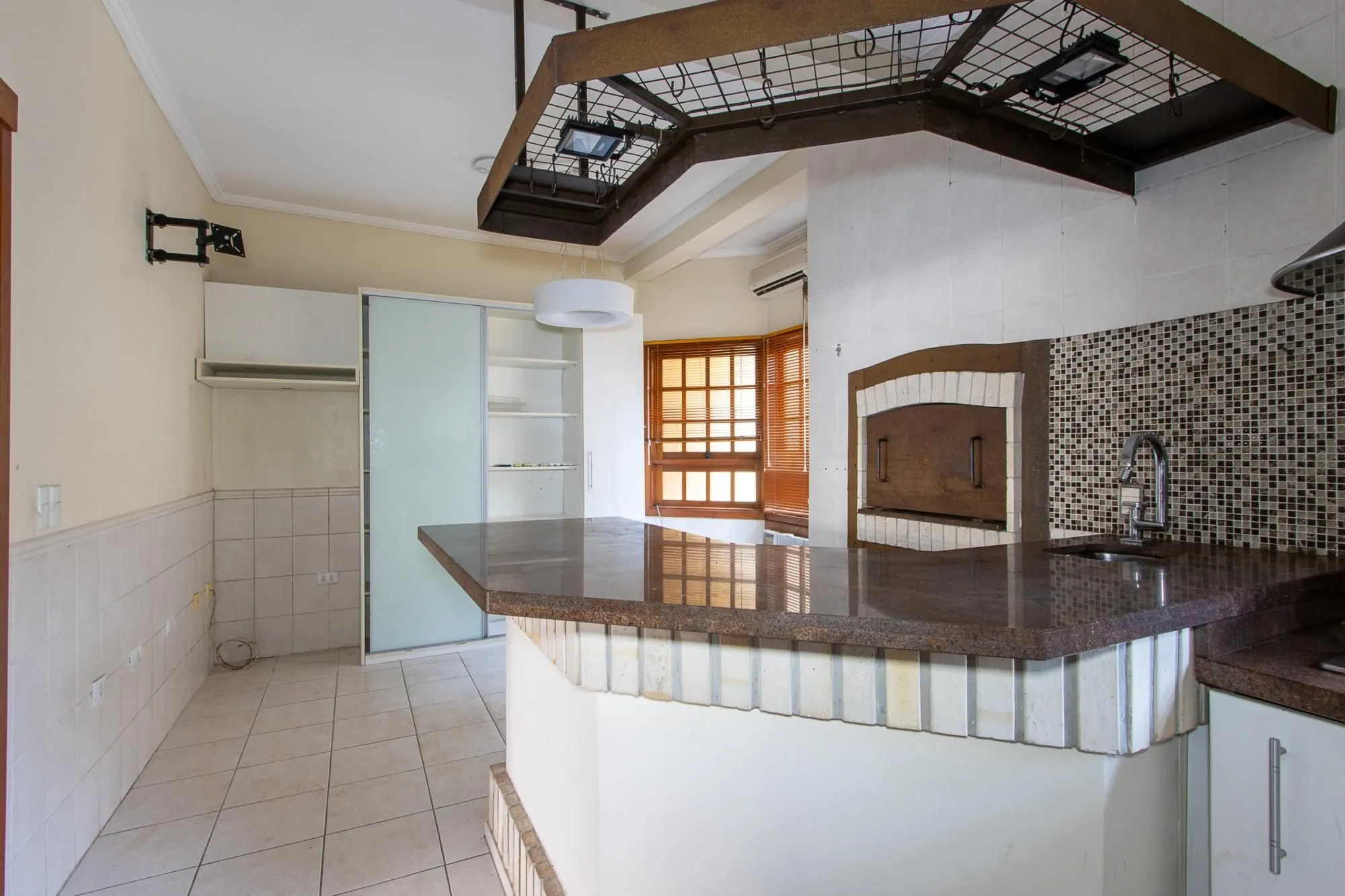 Imagem Casa em condominio Zona Sul, desocupada
