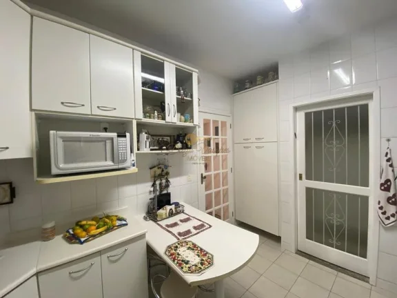 Imagem Casa em Condomínio para Venda em Teresópolis / RJ no bairro Ermitage