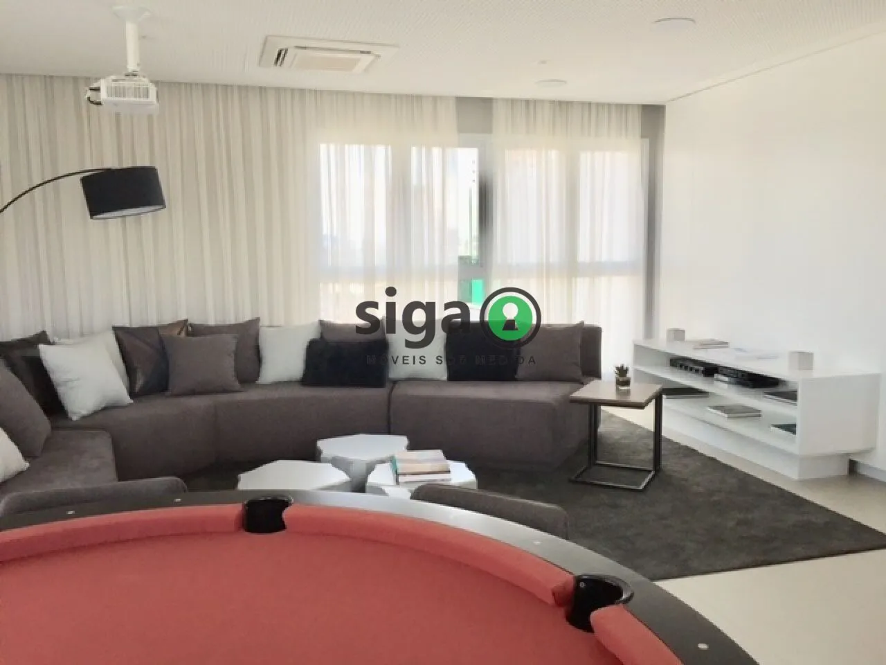 Imagem Apartamento com 2 quartos, 1 suite, com 68m², 2 vagas ,SEMI MOBILIADOem frente ao Shopping Eldorado