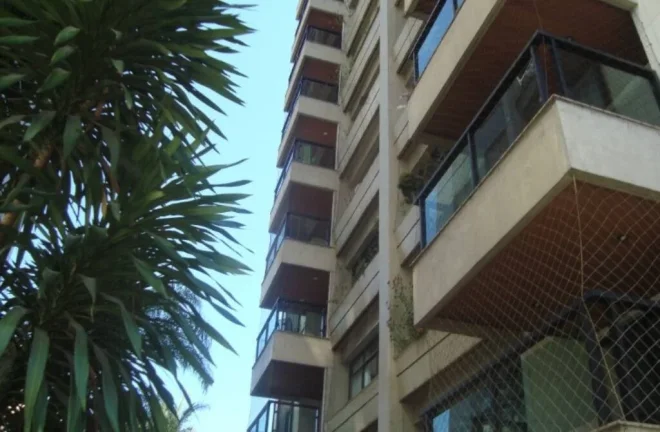 Prédio de luxo no melhor ponto do Bairro Lourdes.