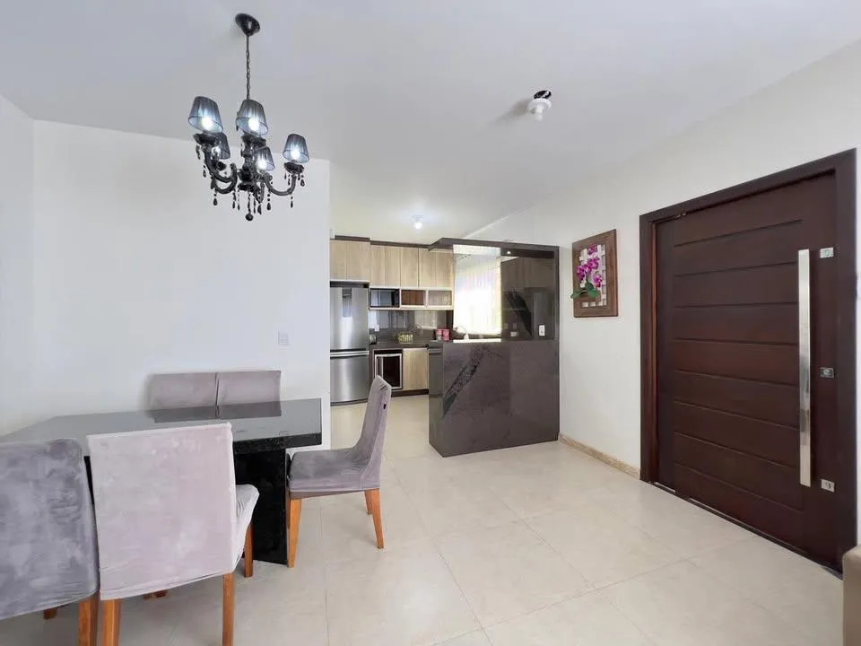 Imagem Casa 3 Dormitórios - Bairro Capao Novo posto 4