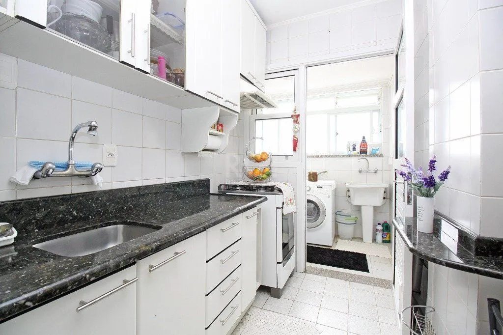 Imagem Apartamento para Venda - 72m², 2 dormitórios, 1 vaga - Passo da Areia