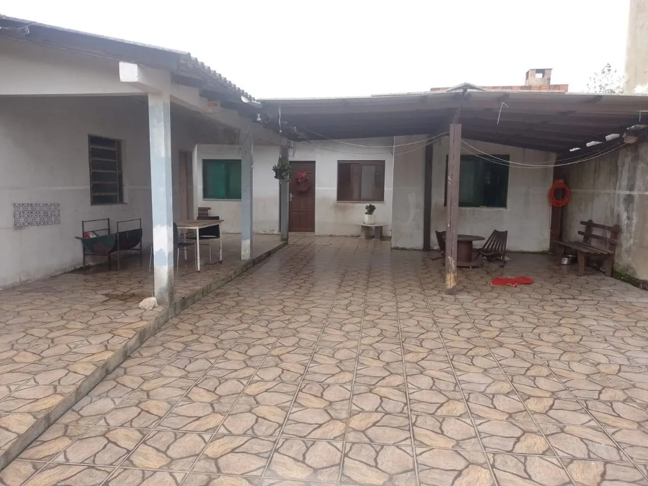 Imagem Casa no Bairro Ponta Grossa com terreno medindo 10x30.