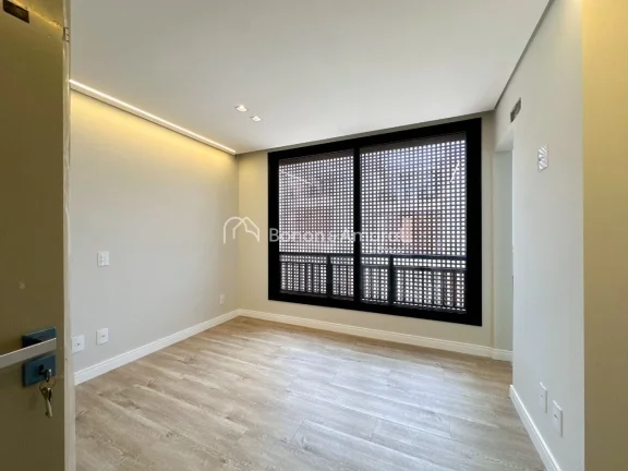 Imagem Novo conceito, acabamento diferenciado, casa triplex, em condomínio com apenas 13 unidades, muito b...