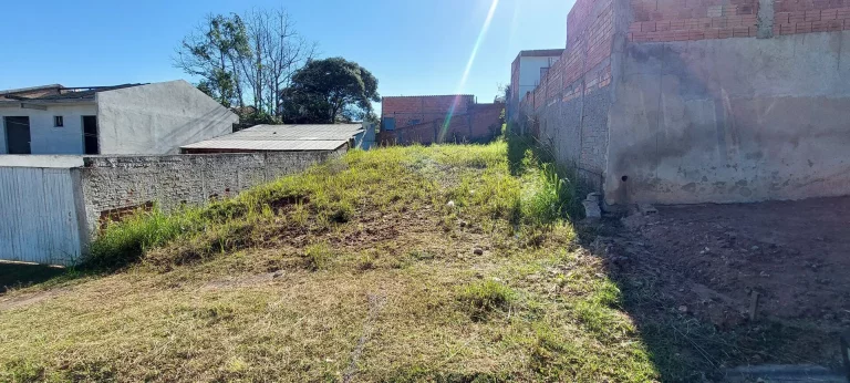 Imagem Terreno 200m2 com ótima infraestrutura