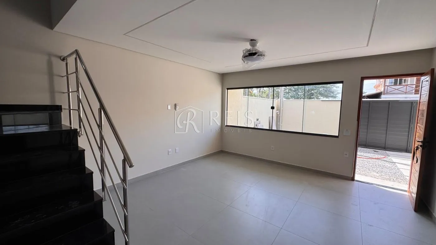 Imagem Casa para Venda em Rio das Ostras, Atlântica, 3 dormitórios, 2 suítes, 3 banheiros, 2 vagas