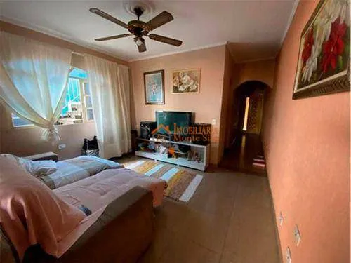 Foto do imóvel Sobrado com 4 dormitórios à venda por R$ 730.000,00 - Cidade Martins - Guarulhos/SP
