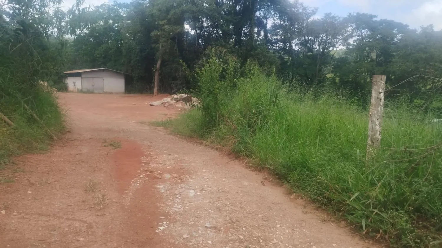Imagem Excelente sitio a venda em Brumadinho/MG - 6 hectares de terra