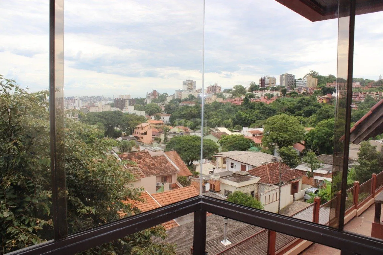 Imagem Casa Condominio para Venda - 379.23m², 4 dormitórios, sendo 1 suites, 2 vagas - Menino Deus