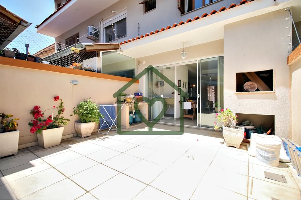 Imagem Exclusividade e Sofisticação: Este sobrado de 3 suítes e terraço com vista para o guaíba está ...