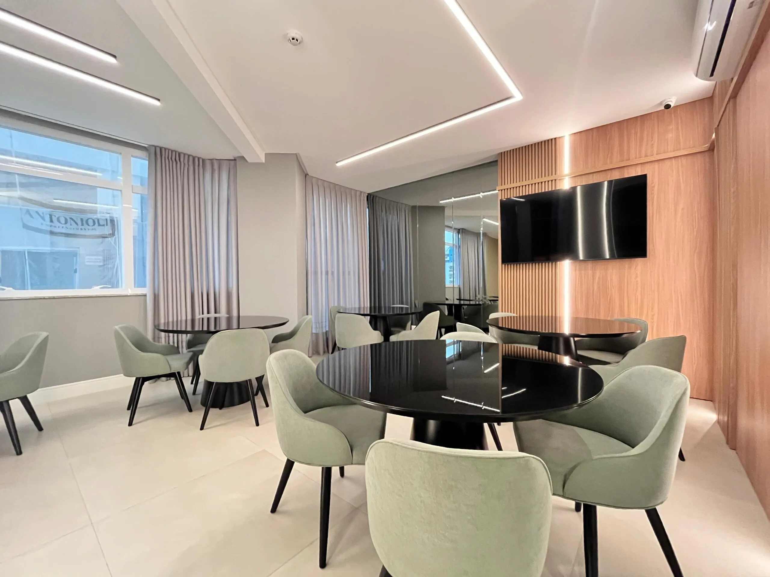 Imagem Apartamento à venda com 175m2 por R$ 2.220.000,00