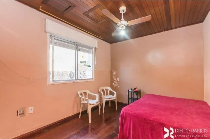 Imagem Casa para Venda - 190m², 4 dormitórios, sendo 1 suites, 2 vagas - Partenon