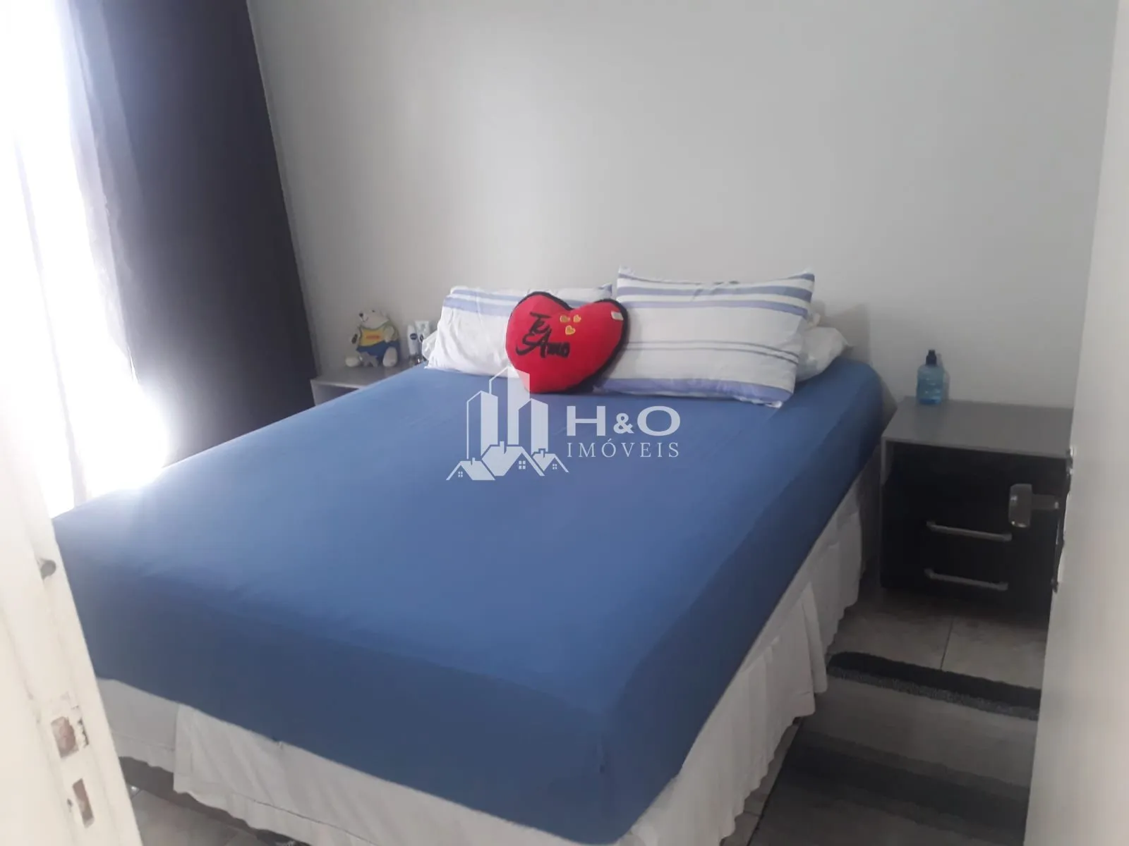Imagem Apartamento no Jardim Nélia | 2 Dormitórios, Vaga e Sacada