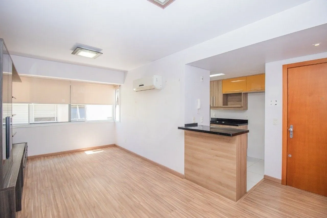 Imagem Apartamento com 70m², 2 dormitórios, 1 suíte, 1 vaga no bairro Higienópolis em Porto Alegre