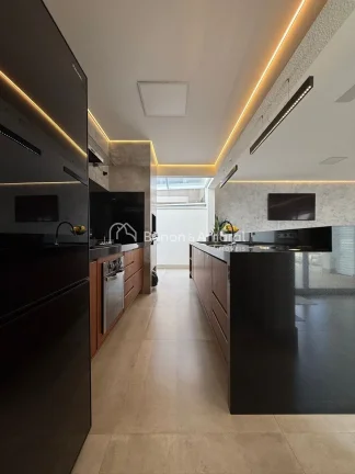 Imagem Casa Térrea de Alto Padrão à Venda no Condomínio Villa Bella Siena

Residência térrea com 255 ...