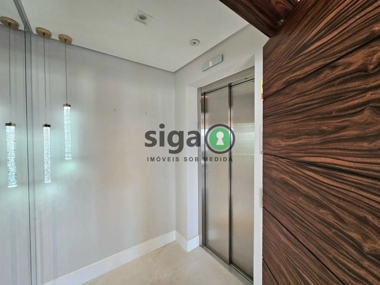 Imagem Apartamento à venda - 192 m², 2 suítes, 4 vagas - Campo Belo - São Paulo/SP