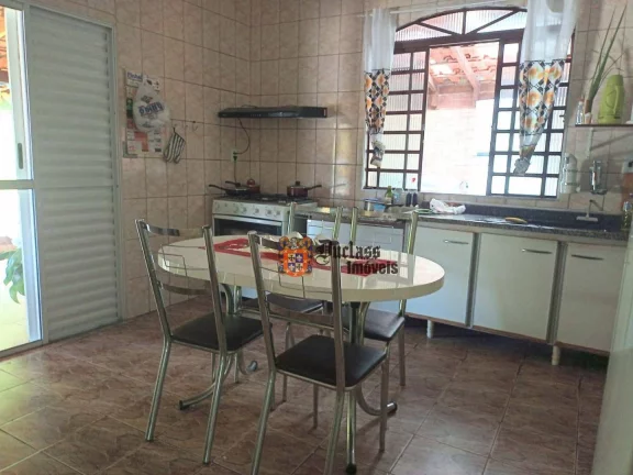 Imagem Chácara com 2 dormitórios à venda, 1000 m² por R$ 560.000 - Jardim Do Pinhal - Pinhalzinho/SP