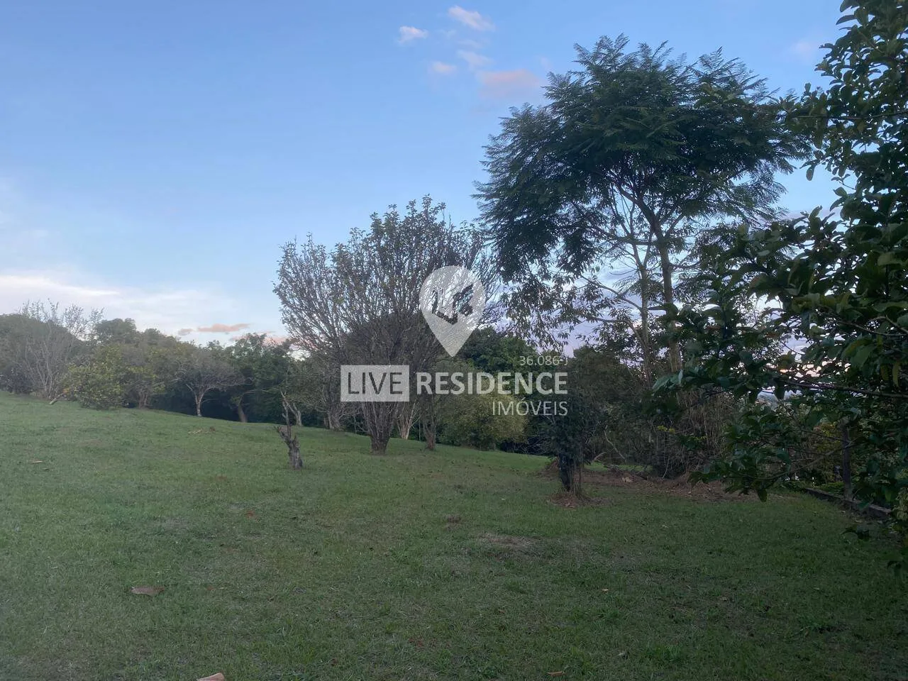 Foto do imóvel Terreno de 2.000 m² à venda no Condomínio Capela do Barreiro
