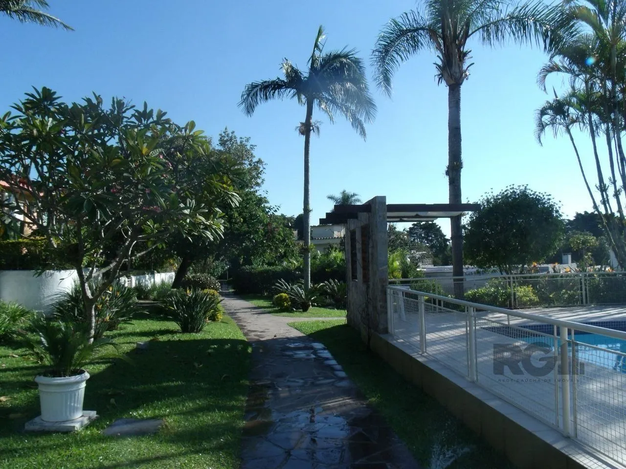 Imagem Casa Condominio para Venda 3 dormitórios, sendo 1 suites, 2 vagas - Tristeza