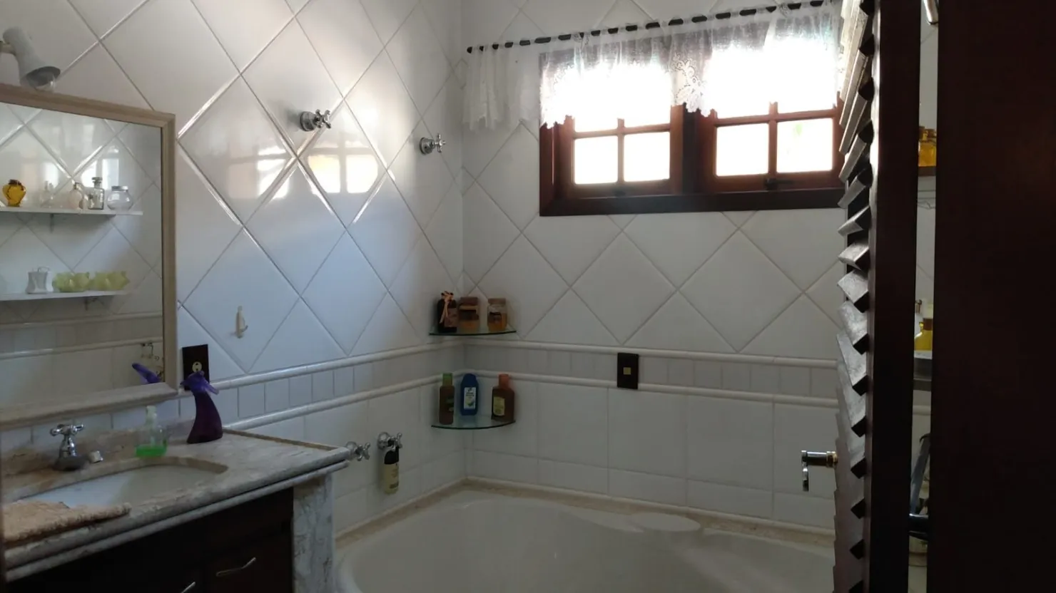Imagem Casa à venda 4 Quartos, 4 Suites, 3 Vagas, 360M², Jardim Independência, Taubaté - SP