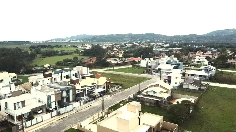 Imagem Terreno em Areias de Palhocinha, Garopaba-SC: Pronto para Construir sua Casa Ideal!