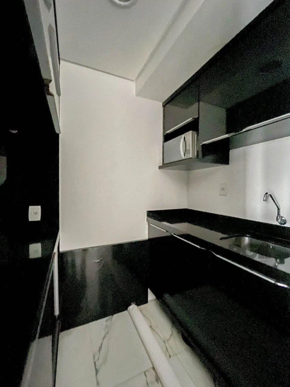 Imagem APARTAMENTO DE 38M² COM 1 DORMITÓRIO E 1 VAGA - BAIRRO PRAIA DE BELAS