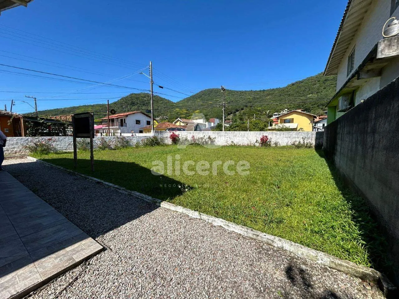Imagem Casa à venda com 3 quartos , 105m² em Armação do Pântano do Sul Florianópolis