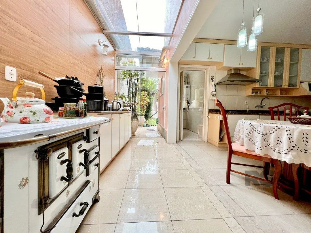 Imagem Magnífica casa linda, 360m2 de área construída
