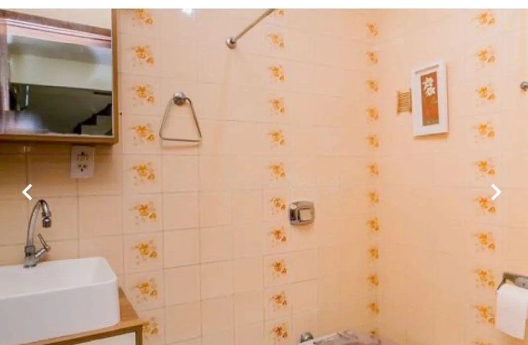 Imagem Sobrado de 3 Andares - Vila Nova
