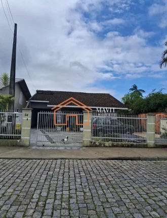 Imagem Casa à venda em Joinville-SC, Morro do Meio: 3 quartos, 1 suíte, 1 sala, 2 banheiros, 1 vaga, 150m². Venha conferir!