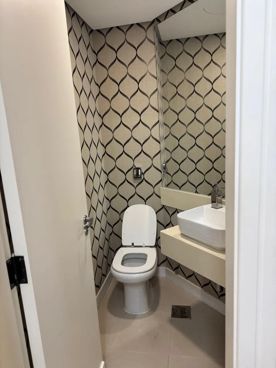 Imagem Sala Comercial no Coração do Moinhos de Vento - Rua Hilário Ribeiro