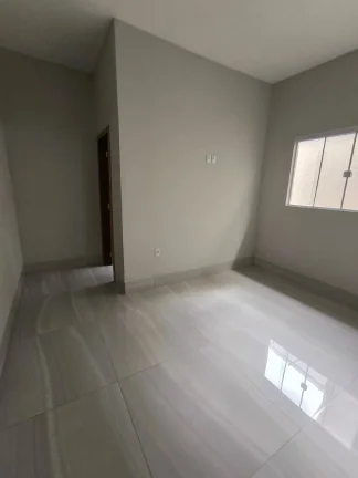Imagem Casa De 3/4 Sendo 2 Suites Ao Lado Da Vila Brasilia