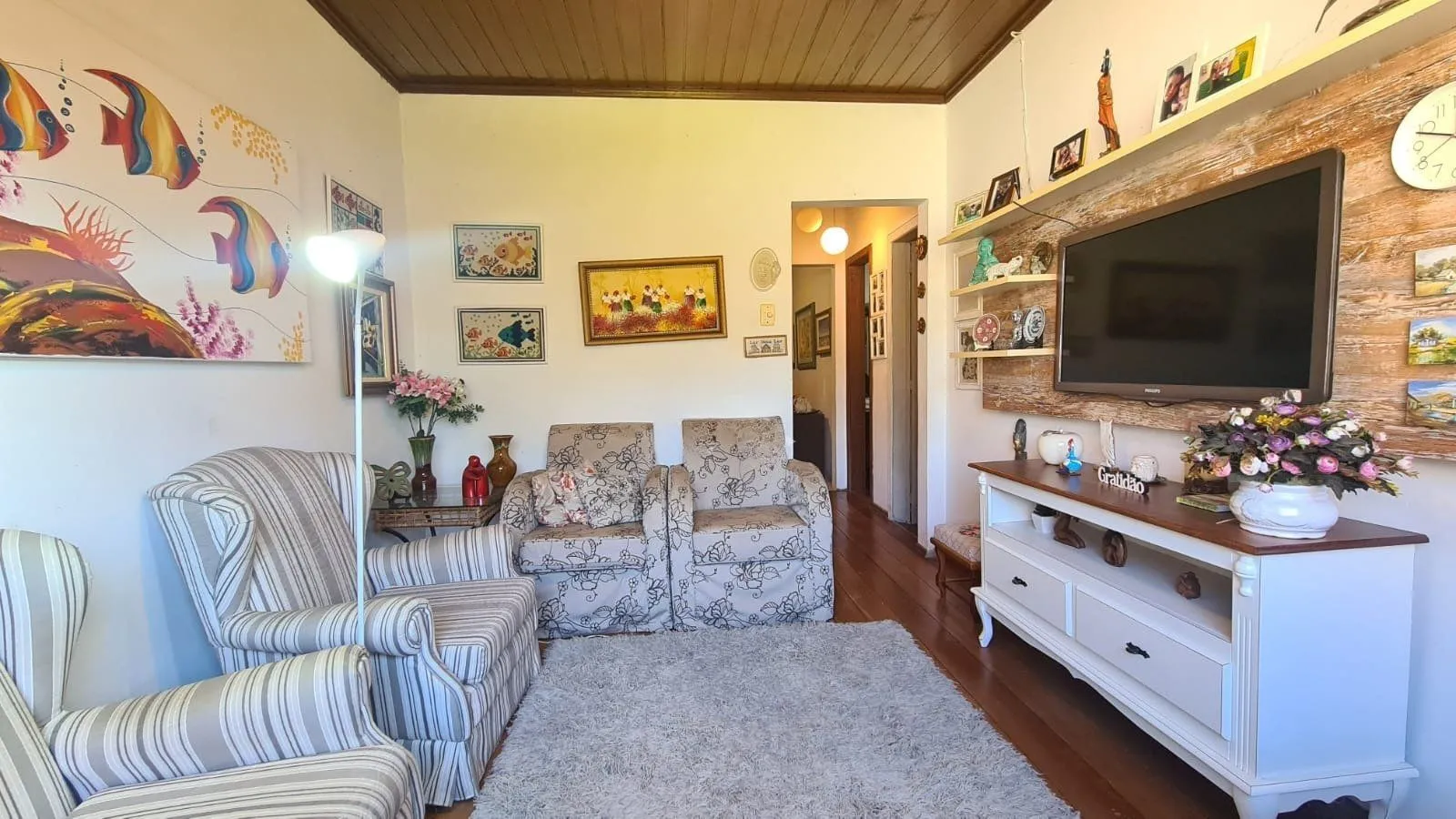 Imagem Casa com 4 dormitórios, 2 vagas e 300m² á venda