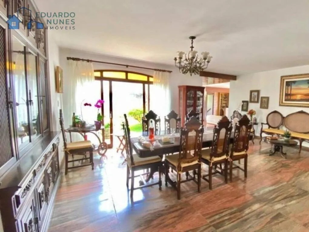 Imagem EXCELENTE CASA NO MANGABEIRAS COM 05 QUARTOS,02 SUÍTES E 04 VAGAS.