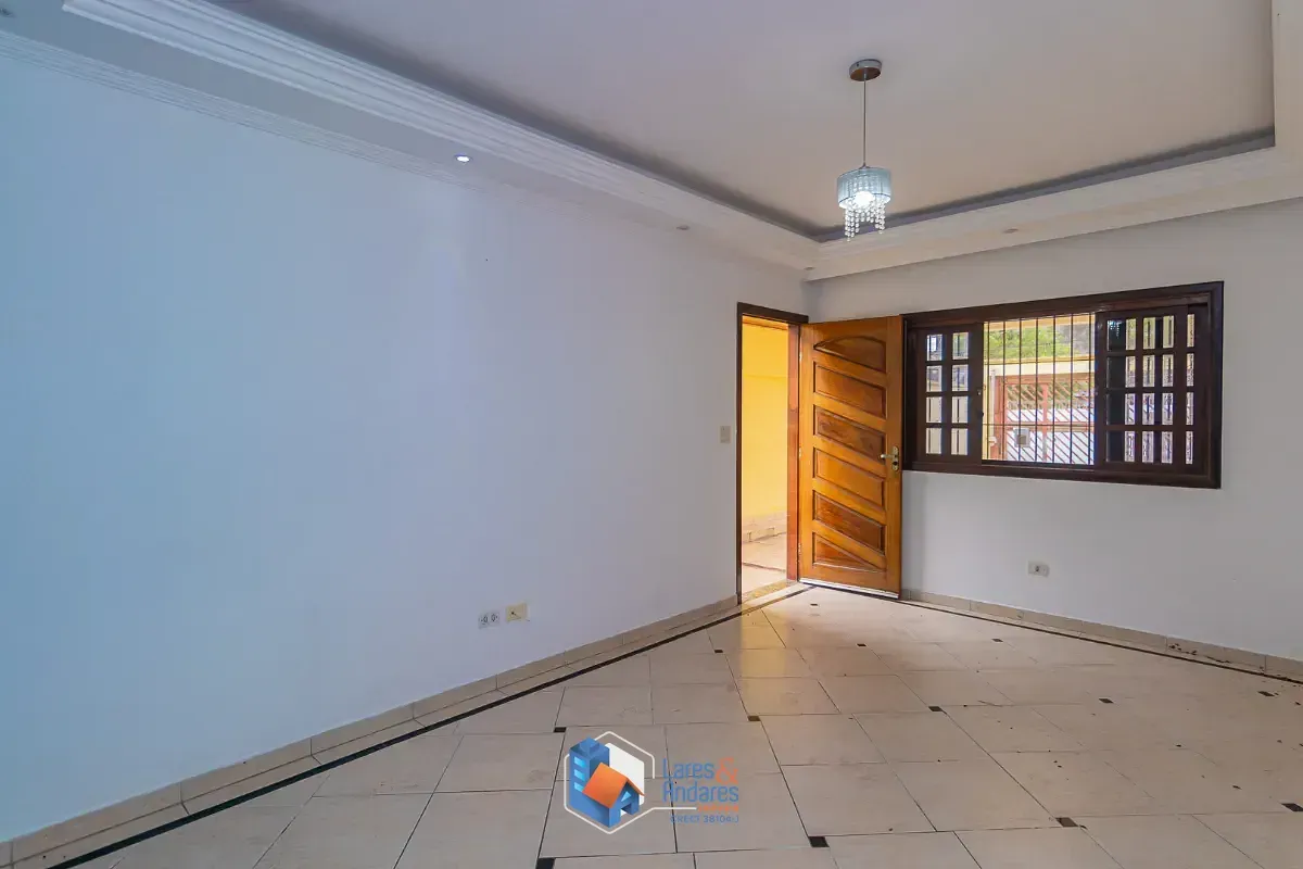 Imagem Sobrado para venda em Jardim Santa Cruz (Campo Grande) com 4 quartos, sendo 1 suíte, 151m²
