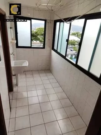 Imagem Apartamento com 96m² e garagem fechada a venda na Ponta da Praia