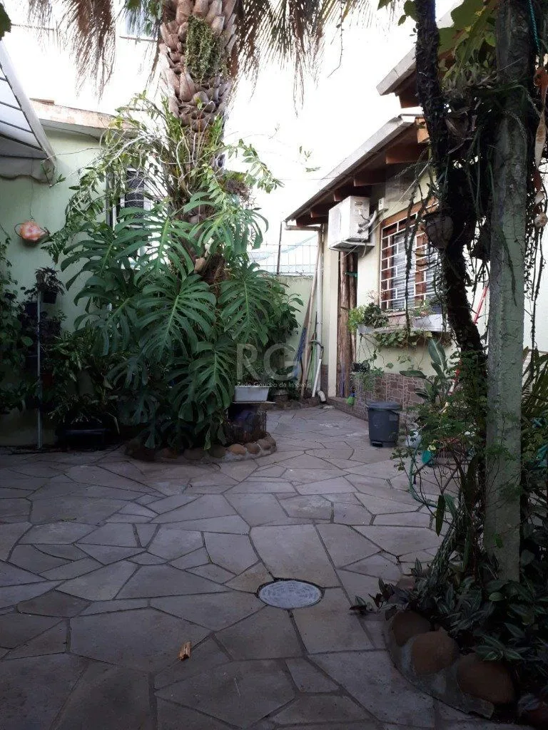 Imagem Casa para Venda - 142m², 3 dormitórios, sendo 1 suites, Partenon